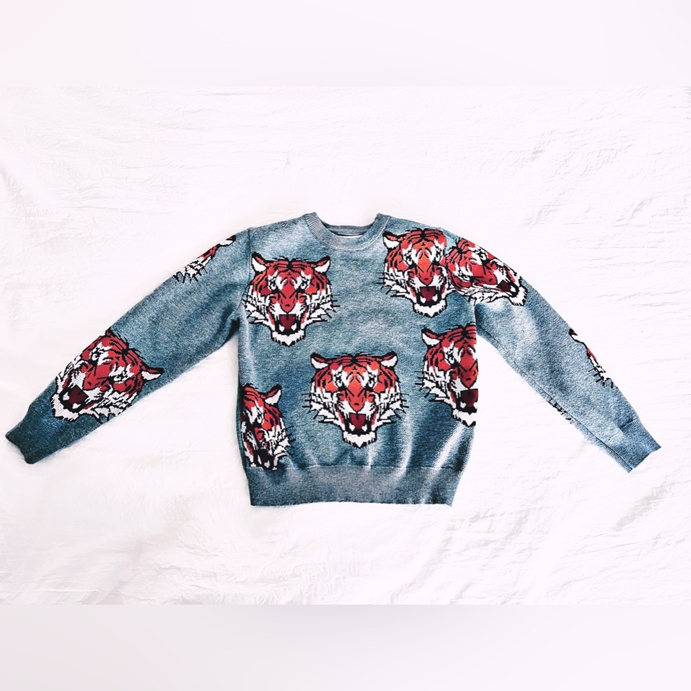 LAST CHANCE!! SHEIN ~ Boys Sweater ~ Size 9 ~RUNS SMALL~ fits more like a 5/6🐅 - Picture 3 of 5